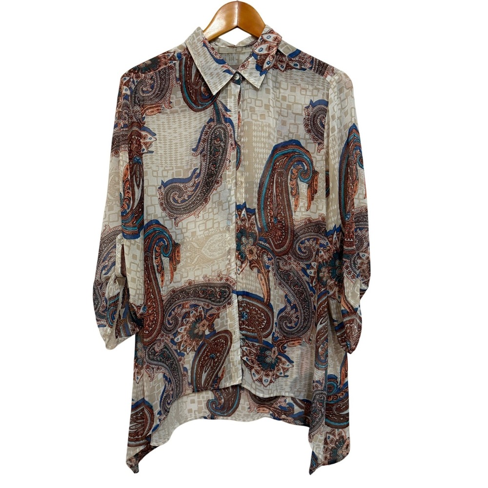 Chicos Women Paisley Button Down Blouse 1 Med Tan Blue Roll Tab Boho Chic Collar